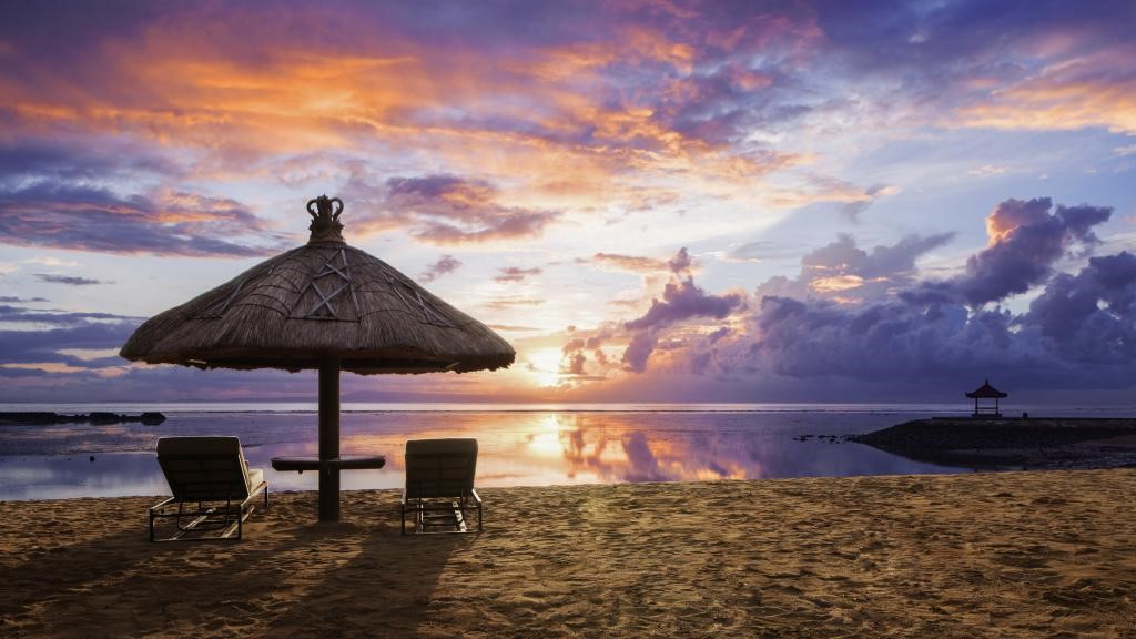 Bali's Tropical Paradise: Relaxation and Exploration